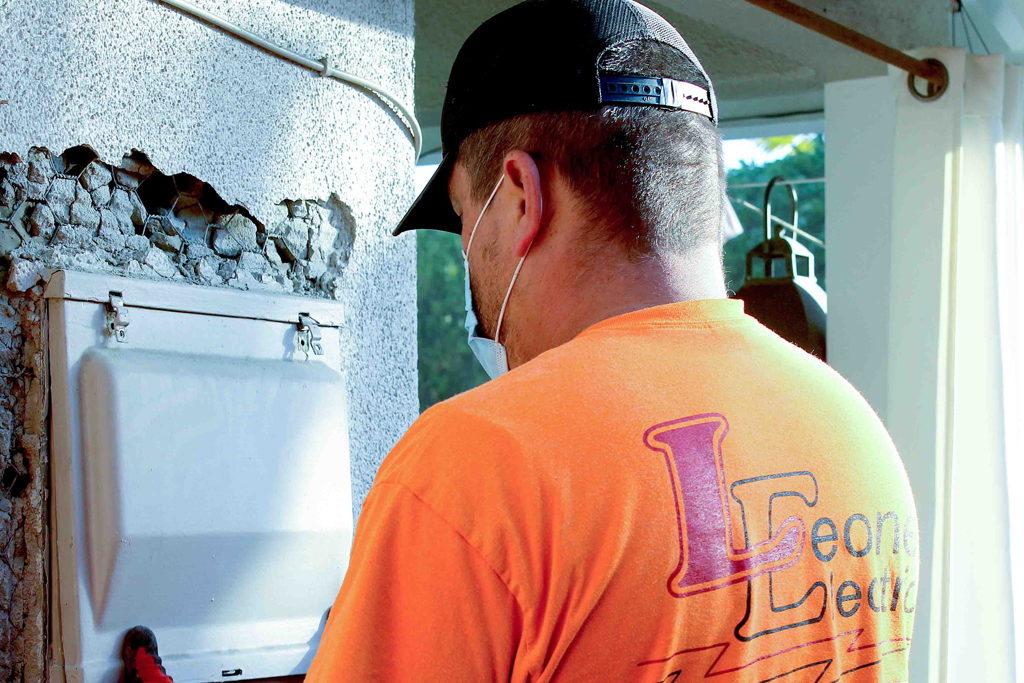 Placentia electrician installing new outlet in home