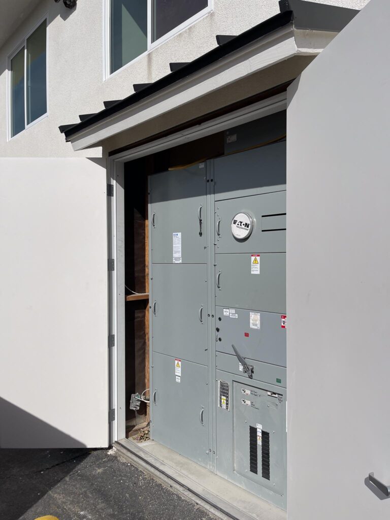 COMMERICAL SWITCH GEAR INSTALLATION